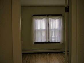 527 Hall Ave, Unit #1 in St. Paul, MN - Foto de edificio - Building Photo