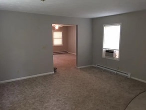 204 W 2nd St in Belvidere, IL - Building Photo - Building Photo