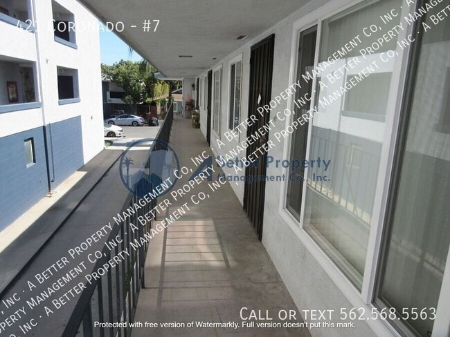 421 Coronado Ave in Long Beach, CA - Building Photo - Building Photo