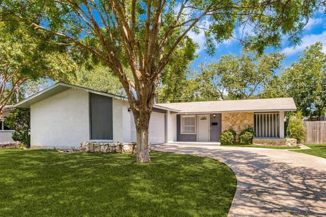 908 Warfield Way in Richardson, TX - Foto de edificio