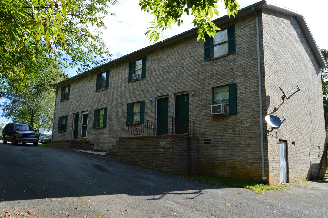 1282 Carolina Ave in Cookeville, TN - Building Photo