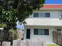 1521 NE 150th St in Miami, FL - Building Photo - Building Photo