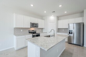 17996 W Camino de Oro in Surprise, AZ - Building Photo - Building Photo