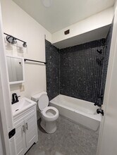 2352 N 29th St, Unit 3 in Philadelphia, PA - Building Photo - Building Photo