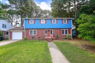 348 Wrexham Ct in Hampton, VA - Building Photo