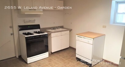 2655 W Leland Ave-Unit -Garden in Chicago, IL - Building Photo - Building Photo