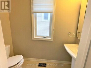 161 Damselfly Way in Ottawa, ON - Building Photo - Building Photo