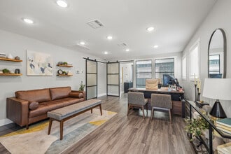The Arts Apts At South Austin in Austin, TX - Foto de edificio - Lobby
