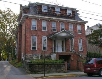 255 Washington St in East Stroudsburg, PA - Foto de edificio