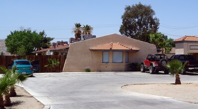 15860 Kasota Rd in Apple Valley, CA - Building Photo - Building Photo