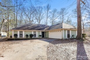 120 Morning Creek Ct in Jonesboro, GA - Building Photo