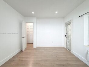 544 Michigan Ave, Unit 4 in Miami Beach, FL - Building Photo - Building Photo