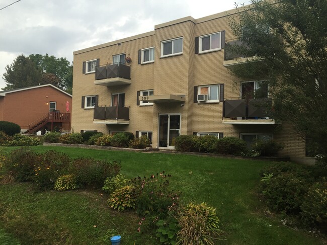 property at 390 Sundial Dr
