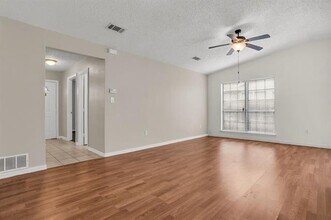 1437 Brook Meadow Cir in Lancaster, TX - Building Photo - Building Photo