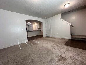2460 W 450 N in Tremonton, UT - Foto de edificio - Building Photo
