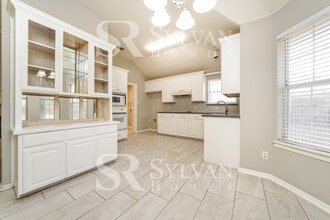 1109 Greenwood Ct in Hurst, TX - Building Photo - Building Photo