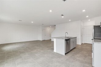 5682 Nispero Wy in Kissimmee, FL - Building Photo - Building Photo
