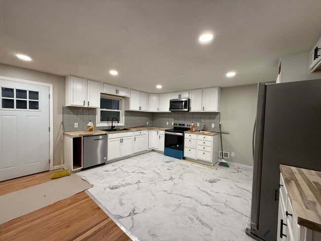 9900 Richmond Dr in Kansas City, MO - Building Photo - Building Photo