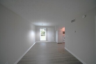 50 Walker Dr in Carrollton, GA - Building Photo - Building Photo
