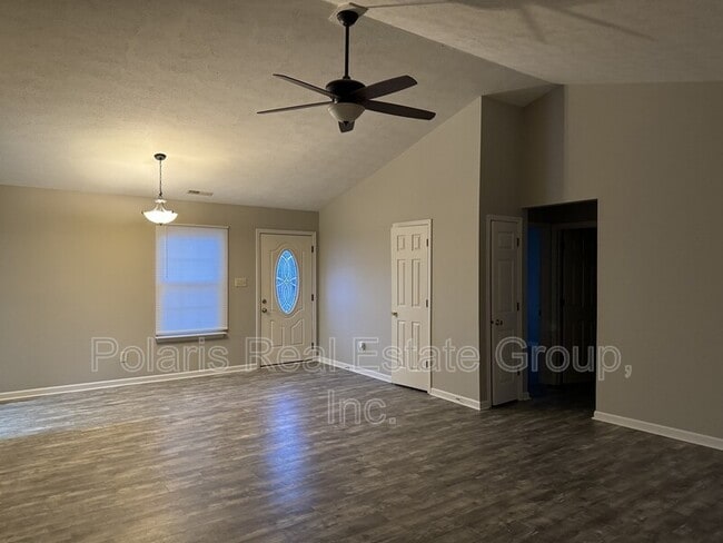 5523 Orth Ct in Indianapolis, IN - Foto de edificio - Building Photo