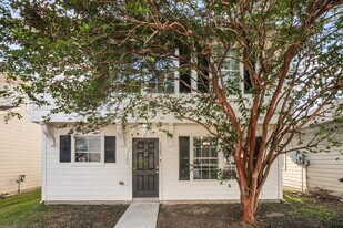 1145 Verde Trails Dr in Houston, TX - Building Photo