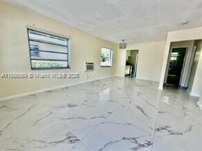 1371 NE 150th St in Miami, FL - Building Photo - Building Photo