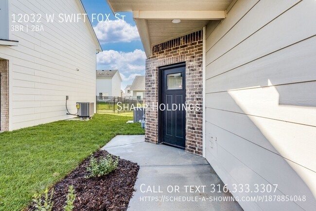 12032 SWIFT FOX St in Wichita, KS - Foto de edificio - Building Photo