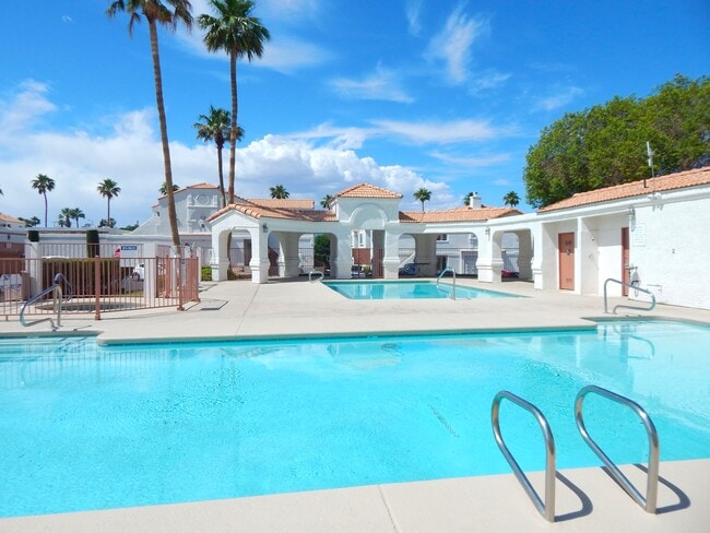 1800 Edmond St, Unit 127 in Las Vegas, NV - Foto de edificio - Building Photo