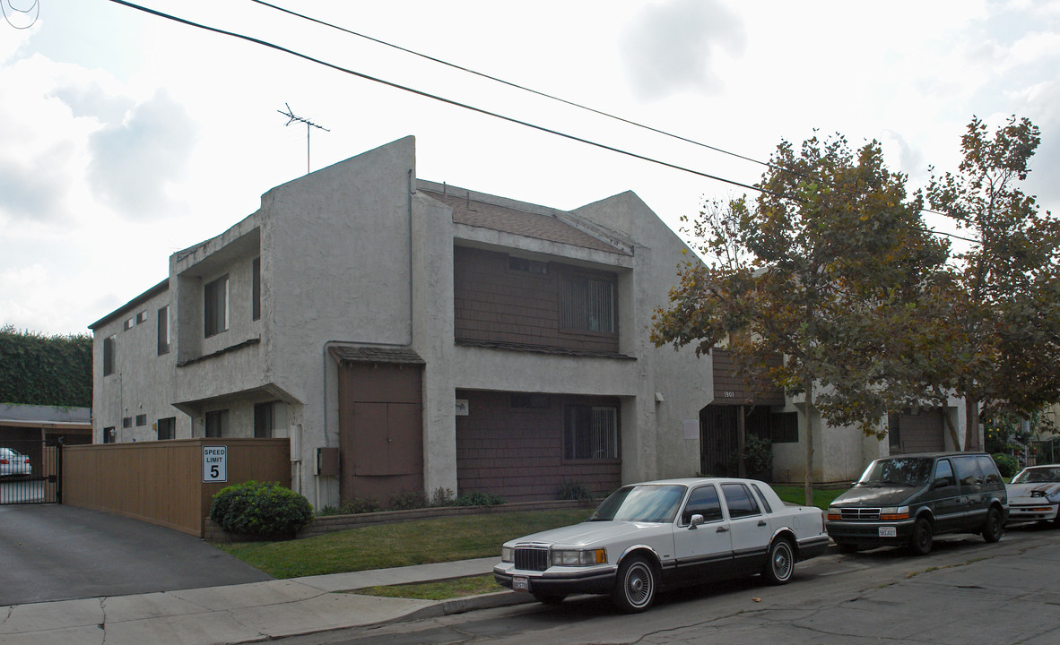 1901 N Spurgeon St in Santa Ana, CA - Building Photo