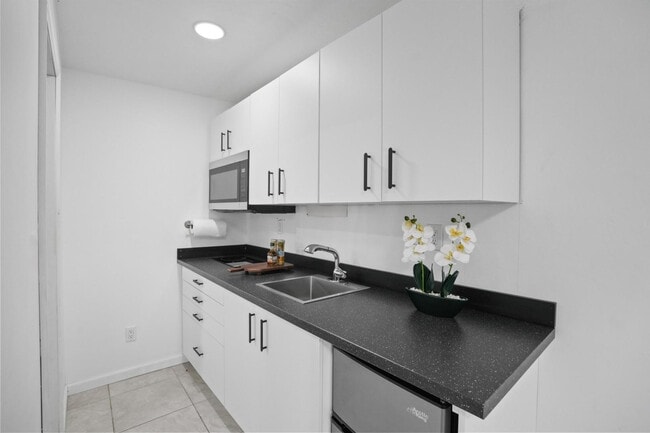 property at 1416 SW 27th St