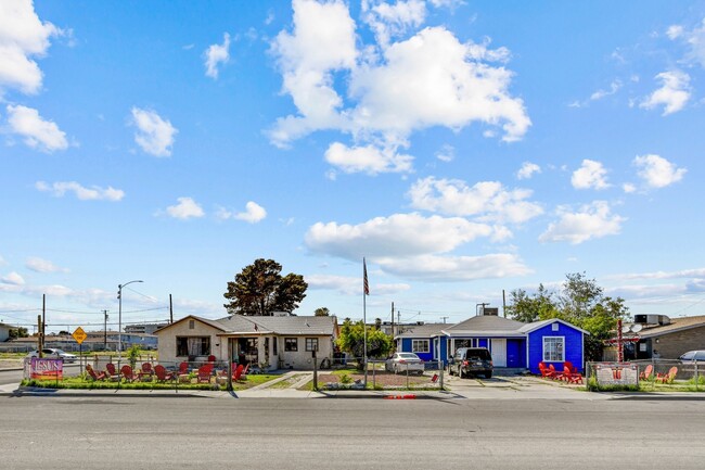 1818 Fairfield Ave in Las Vegas, NV - Building Photo - Building Photo