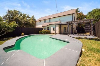 5206 Vagas Dr in Rowlett, TX - Building Photo - Building Photo