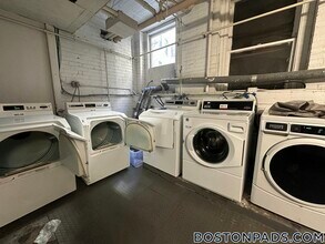 1148 Commonwealth Ave in Brookline, MA - Building Photo - Building Photo