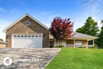 335 Flora Dr in Lenoir City, TN - Foto de edificio - Building Photo