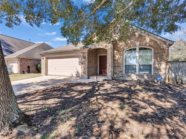 property at 5643 Walnut Glen Ln