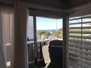 452 Rosecrans Ave, Unit A in Manhattan Beach, CA - Foto de edificio - Building Photo