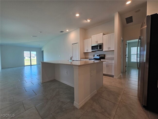 12150 Dakota Ridge Pl in Lehigh Acres, FL - Building Photo - Building Photo