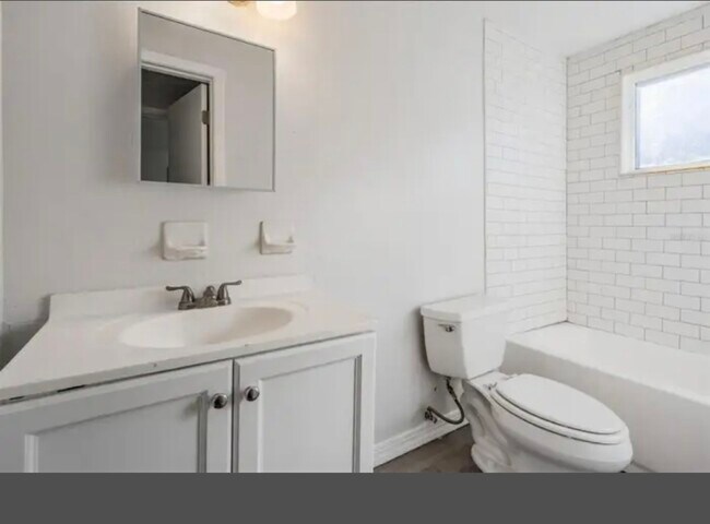 1707 E Idell St in Tampa, FL - Foto de edificio - Building Photo