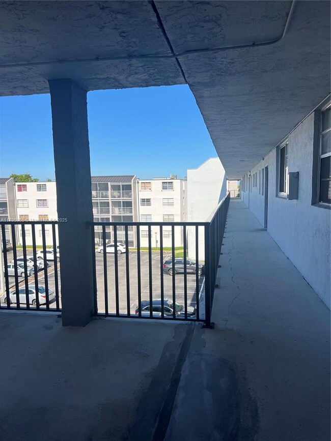 14170 SW 84th St in Miami, FL - Building Photo - Building Photo