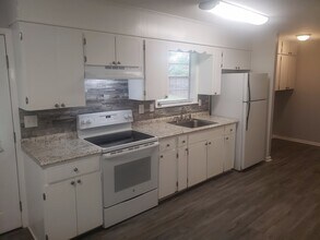932 Carson Ln SW in Jacksonville, AL - Building Photo - Building Photo