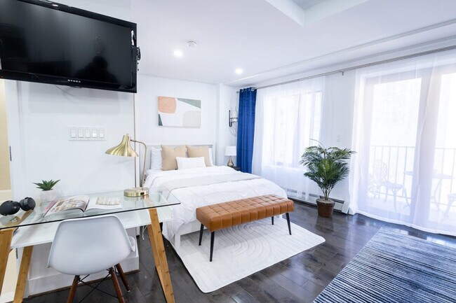 809 9th Ave in New York, NY - Building Photo - Building Photo