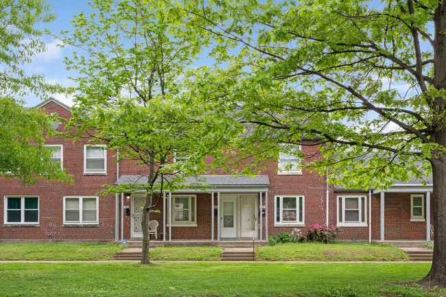 1783 Algonquin Pkwy in Louisville, KY - Building Photo - Building Photo