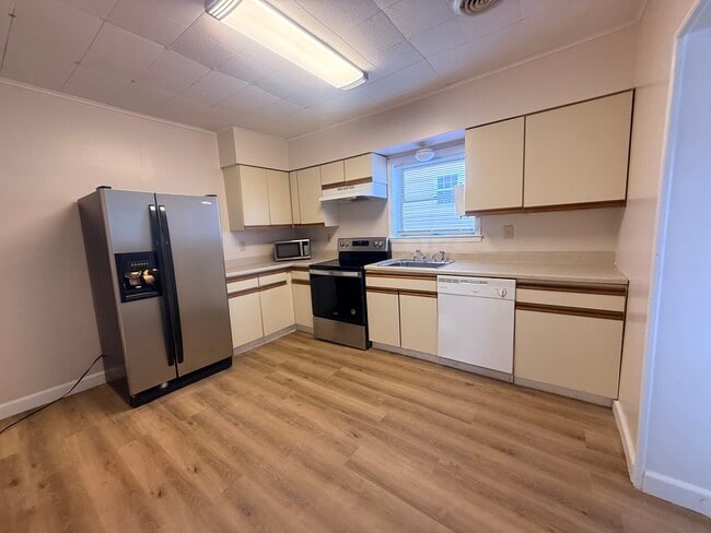 property at 300 Kent St