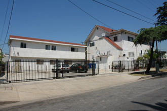 1277 N Ardmor Ave in Los Angeles, CA - Building Photo - Building Photo