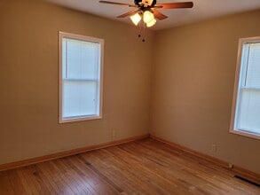 128 E 17th St N in Newton, IA - Building Photo - Building Photo