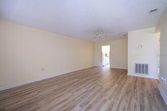 10037 62nd Ter in St. Petersburg, FL - Building Photo - Building Photo