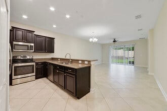 1215 Long Cove Loop in Davenport, FL - Building Photo - Building Photo