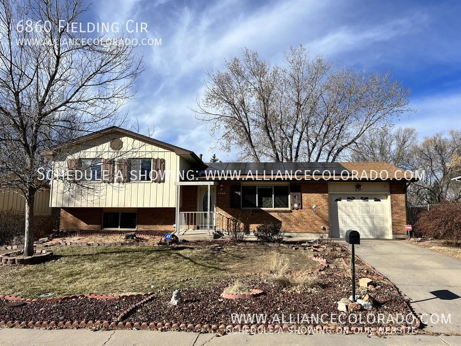 6860 Fielding Cir in Colorado Springs, CO - Building Photo