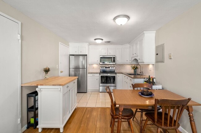 225 Baker St in Boston, MA - Building Photo - Building Photo