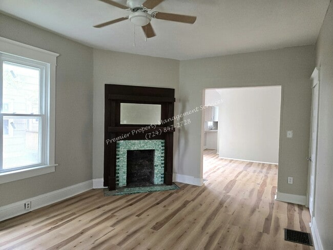 1429 Hall Ave in Sharon, PA - Building Photo - Building Photo